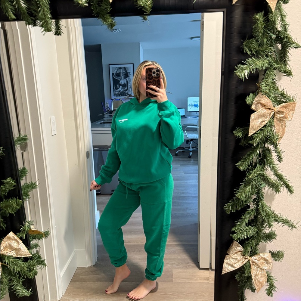 Green White Fox Boutique Hoodie and Sweatpants Set - Picture 10 of 12